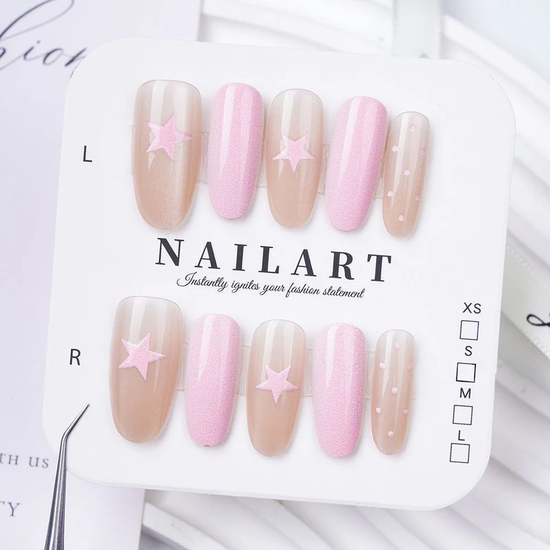 Dekorativer Stiletto Press-On Nagelset