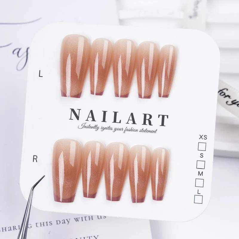 Dekorativer Stiletto Press-On Nagelset