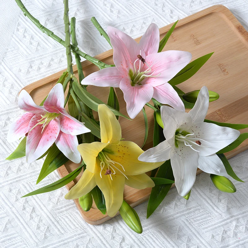 Realistischer künstlicher Lilienstamm