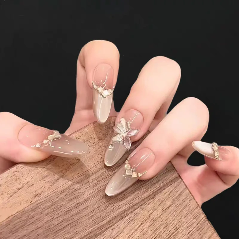 Dekorative Stiletto-Nagelspitzen