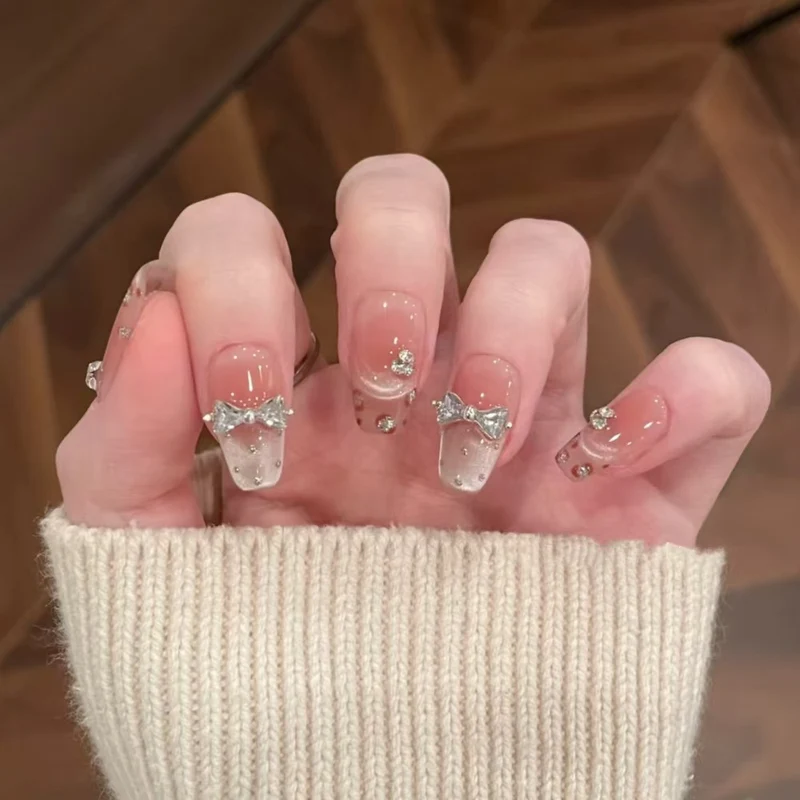 Dekorative Stiletto-Nagelspitzen