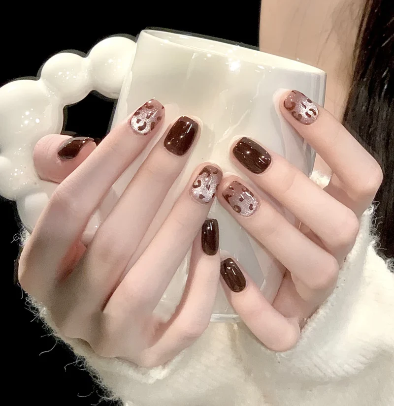 Dekorative Stiletto-Nagelspitzen