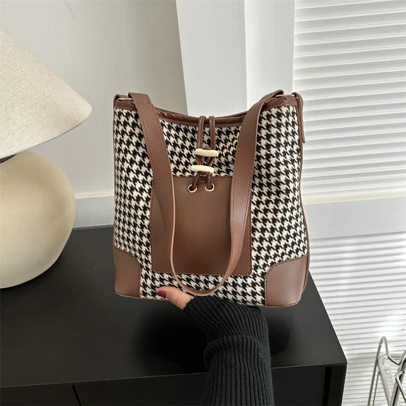 Stylische Hounds Tooth Druck Schultertasche