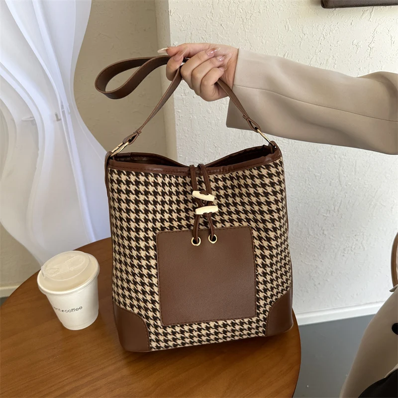 Stylische Hounds Tooth Druck Schultertasche