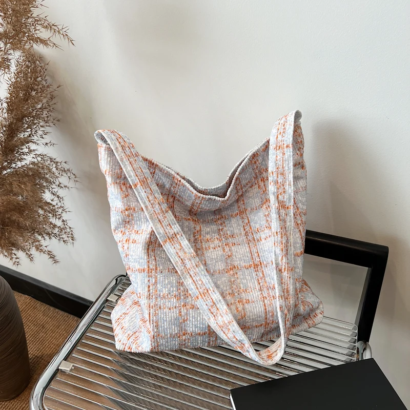 Texturierte Stoff Hobo-Handtasche