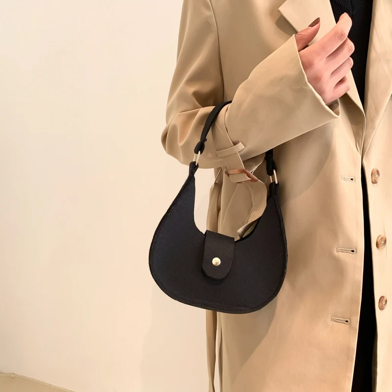 Statement Mini Schultertasche