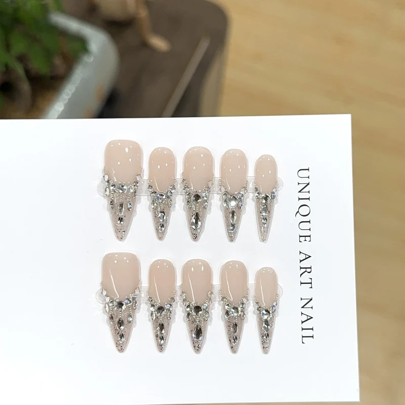 Glamouröser Stiletto Press-On Nägel Set