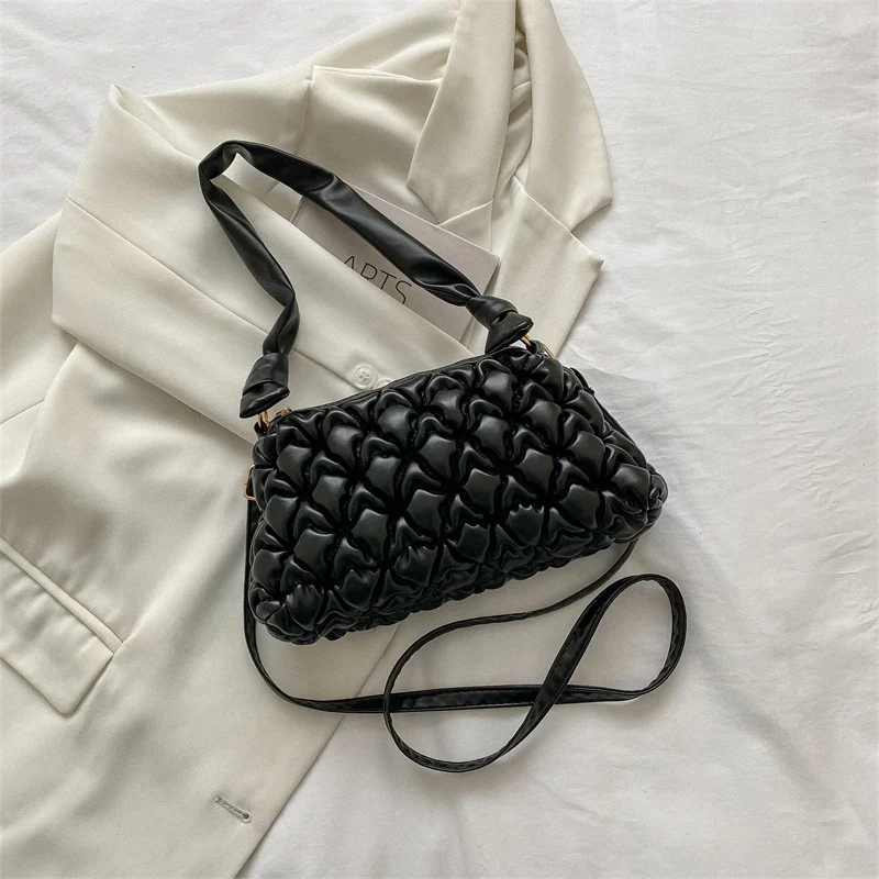 Elegante gepuffte Handtasche