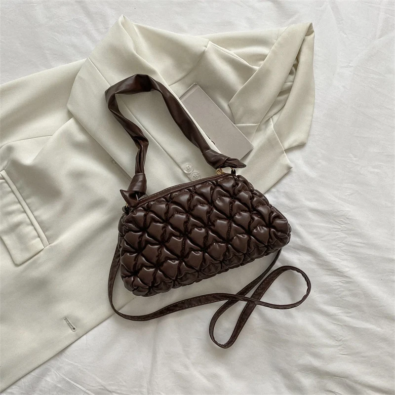 Elegante gepuffte Handtasche