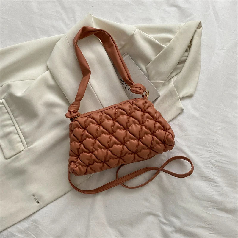Elegante gepuffte Handtasche