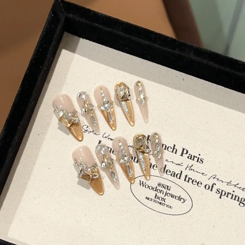 Glamouröses Steinbesetztes Press-On Nagelset