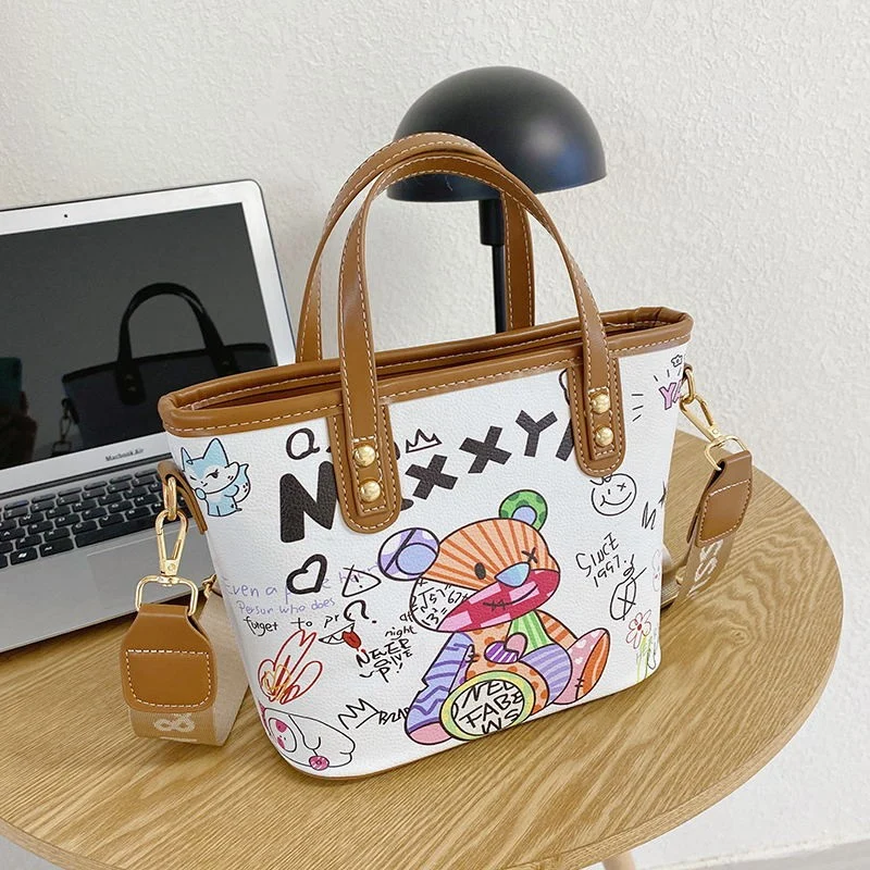 Verspielte illustrierte Schultertasche