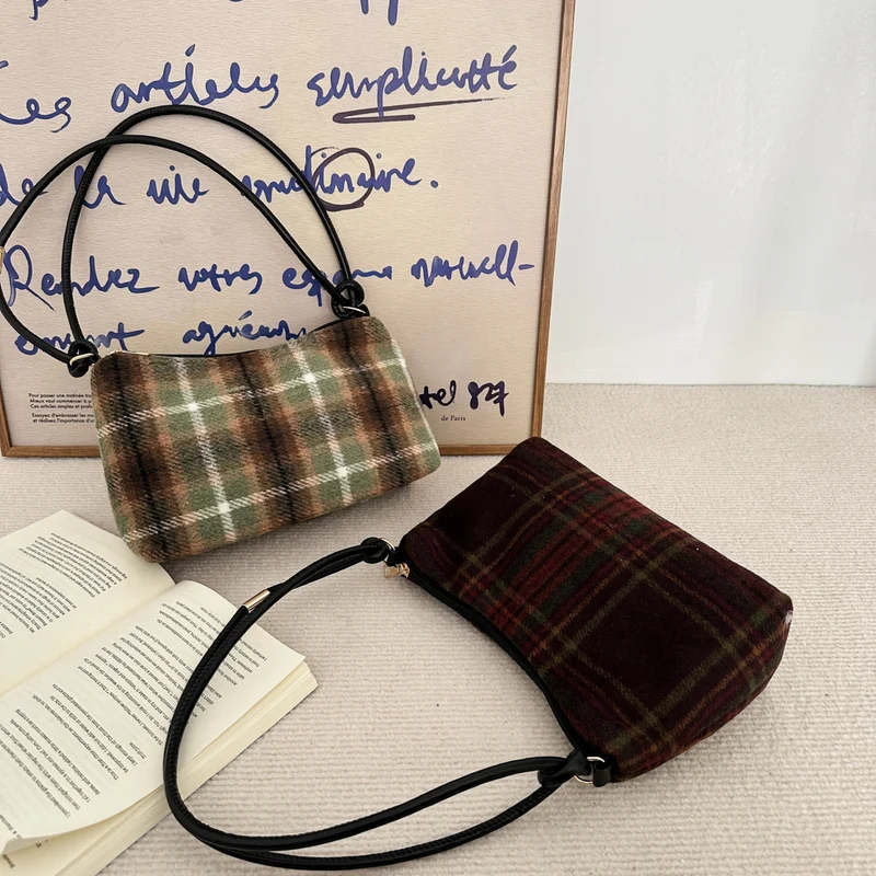 Kariertes Wollmischung Handtasche