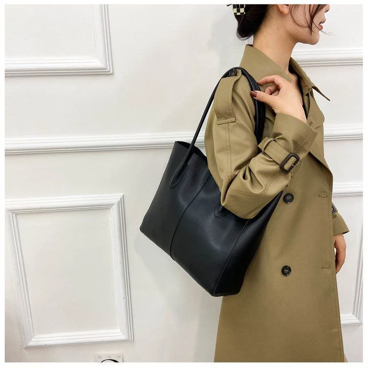 Minimalist Strukturierte Schultertasche