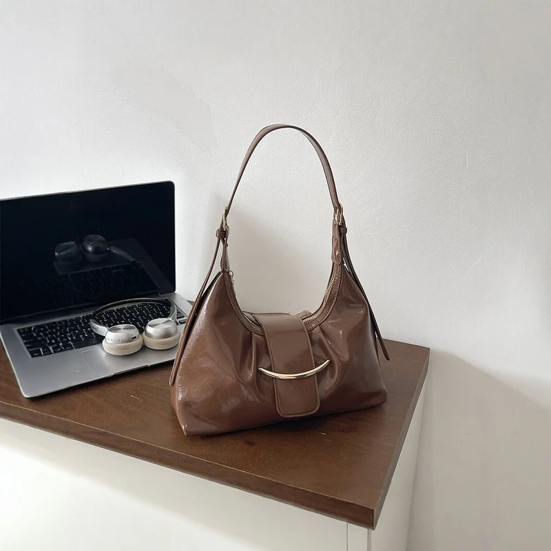 Glänzende Glamour-Handtasche