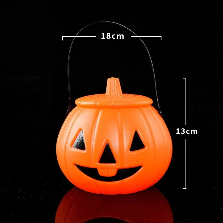 Halloween-Themed Pumpkin Treat Basket Brehn