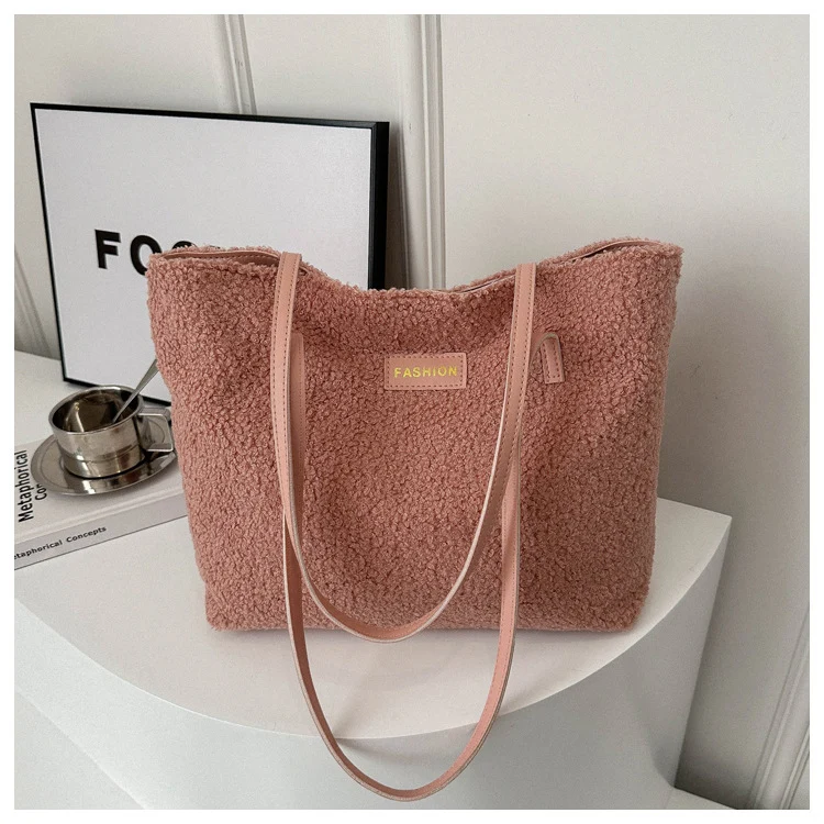 Gemütliche Texturierte Handtasche