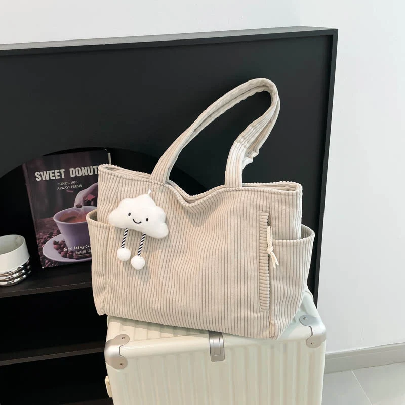 Gemütliche strukturierte Stofftasche