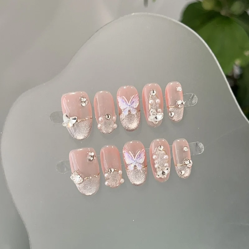Dekoratives Press-On Nagelkunst Set mit Schmetterling Akzenten