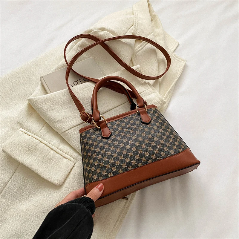 Klassische strukturierte Handtasche