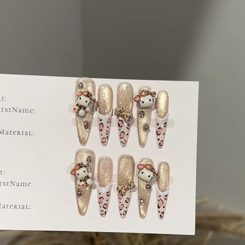 Dekorative Nagelkunst