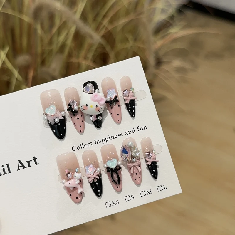 Dekorative Nagelkunst