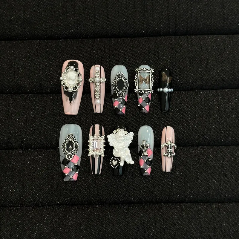 Dekoratives Gothic-Themen Press-On Nail Art Set