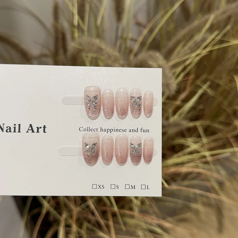 Elegantes Schmetterlings-Themen-Nagelkunst-Set