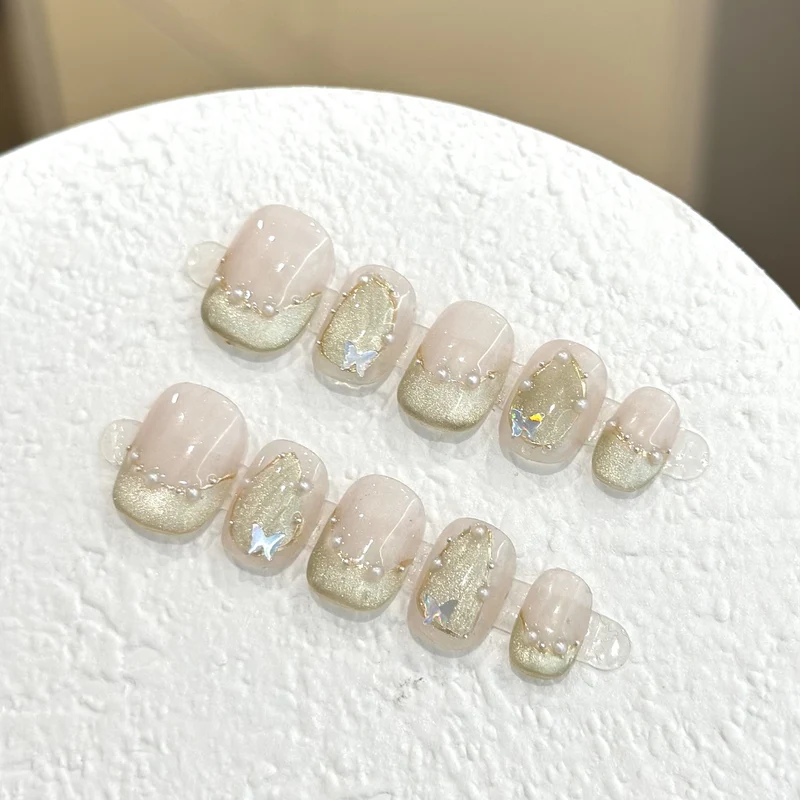Elegante Schmetterlings-verzierte Press-On Nagelset
