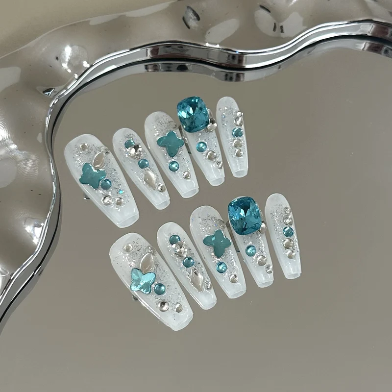 Elegantes dekoratives Press-On-Nagelset