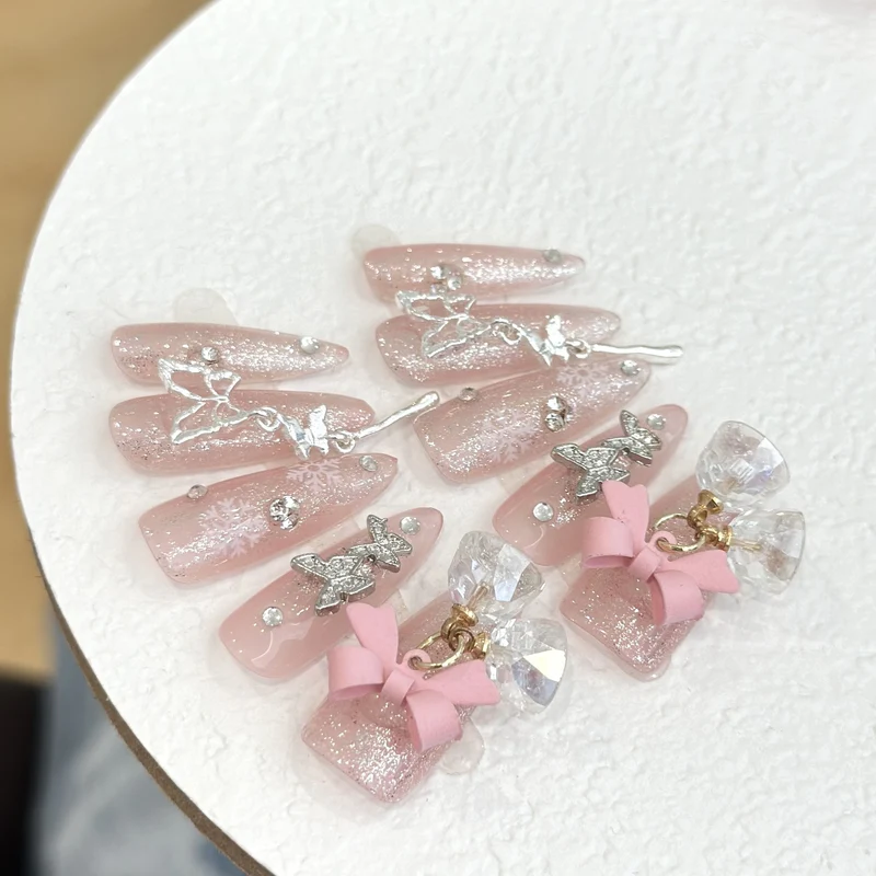 Dekoratives Strass- und Schleifen-Press-On-Nagelset
