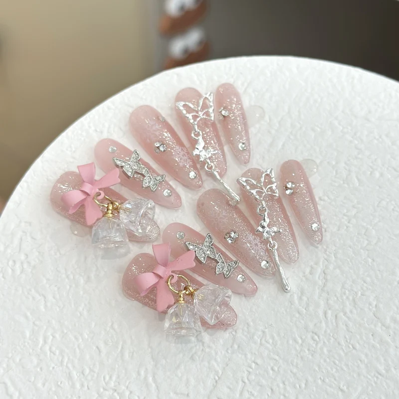 Dekoratives Strass- und Schleifen-Press-On-Nagelset
