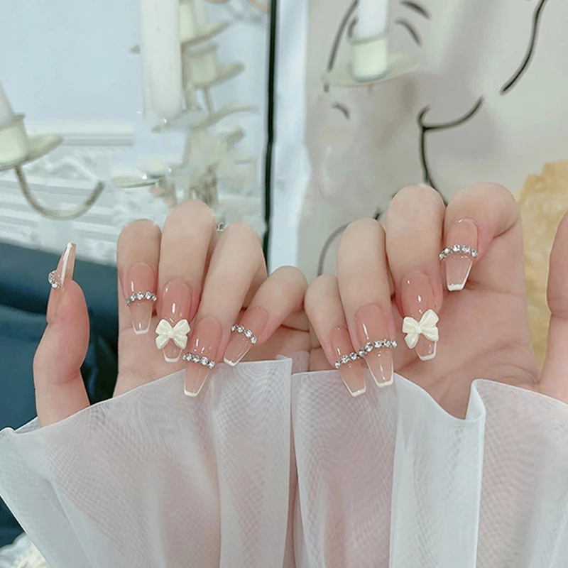 Elegante Strass- und Schleifen-dekorierte Press-On Nägel