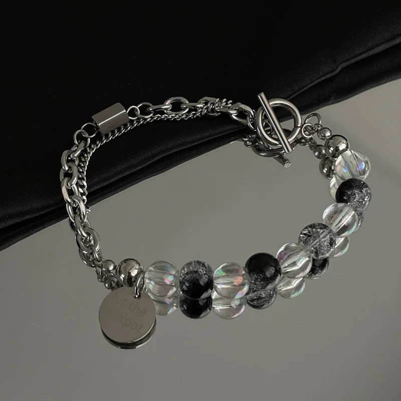 Stilvolles Perlen Charm Armband Brehn