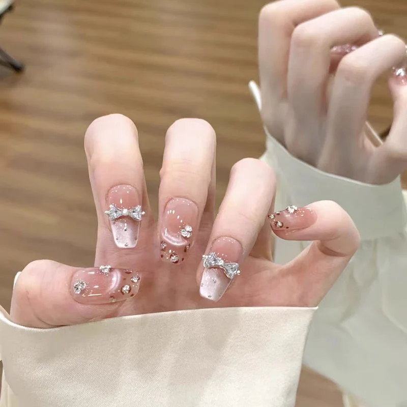 Dekorative Press-On Nagelvervollständigungen