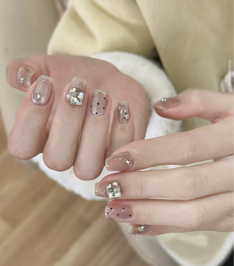 Dekorativer Schmetterlings-verzierter Press-On Nagelset