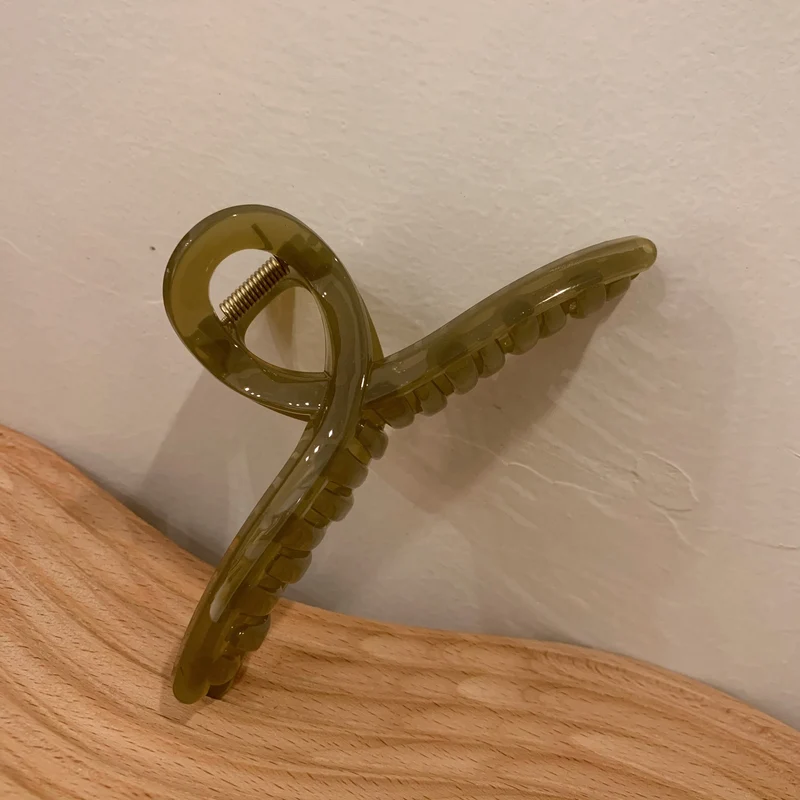 Oversized Wellen-Design Haarkrallenclip Brehn