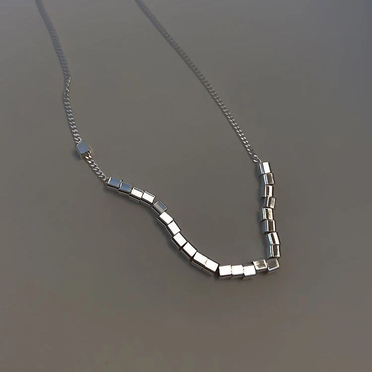 Moderne geometrische Anhänger Halskette Brehn