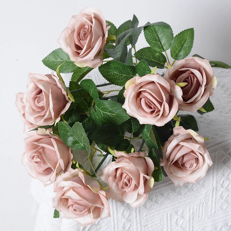 Künstlicher Rosenstrauß