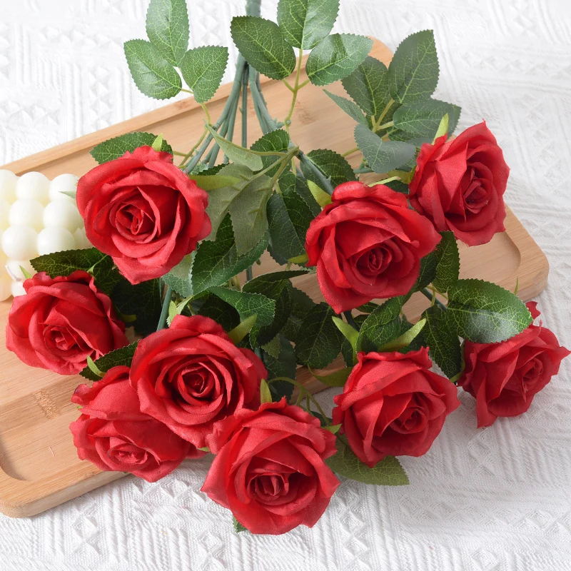 Künstlicher Rosenstrauß