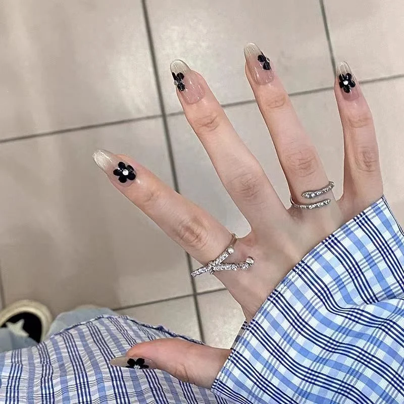 Dekorative Nagelkunst Verbesserungen