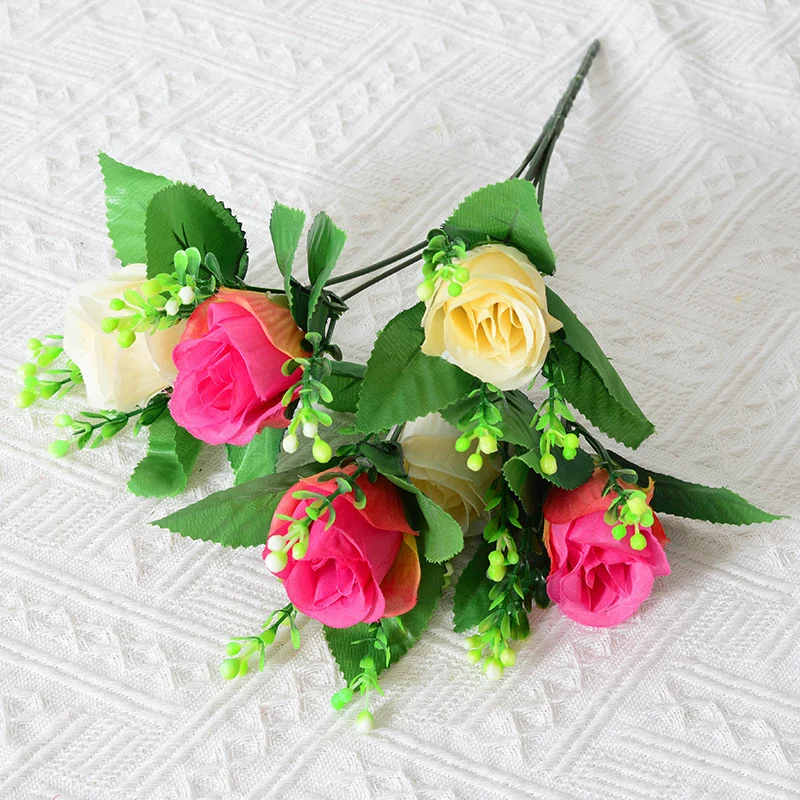 Künstlicher Blumenstammstrauß