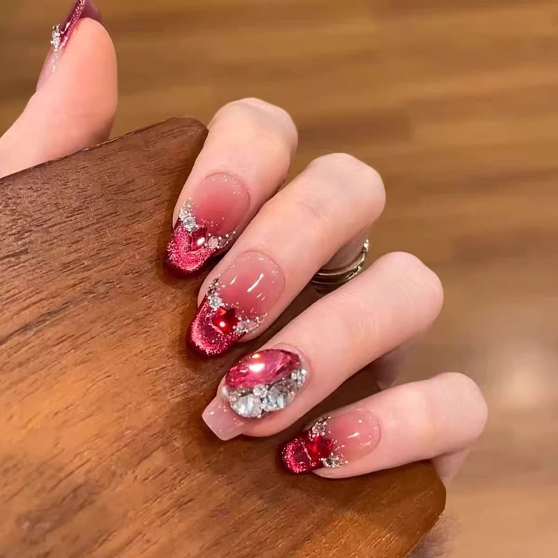 Dekorative Nagelkunst