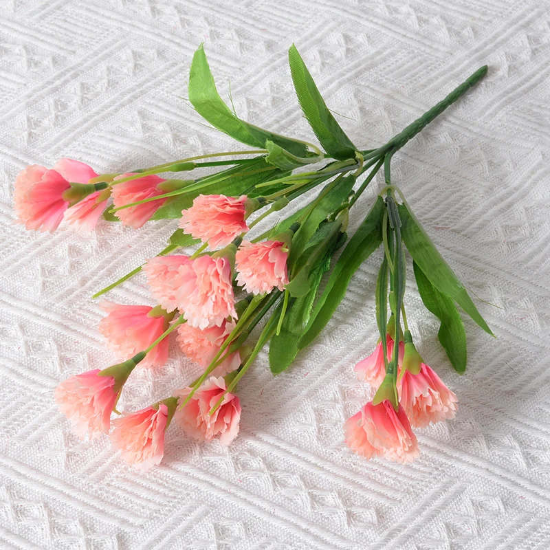 Künstlicher Nelkenblumenstrauß