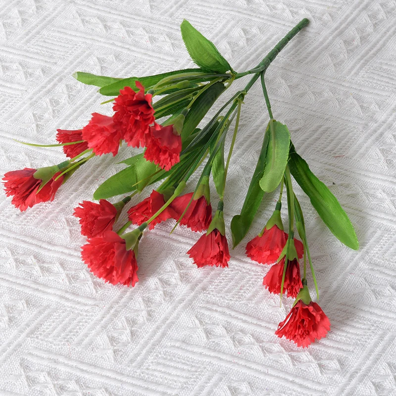 Künstlicher Nelkenblumenstrauß