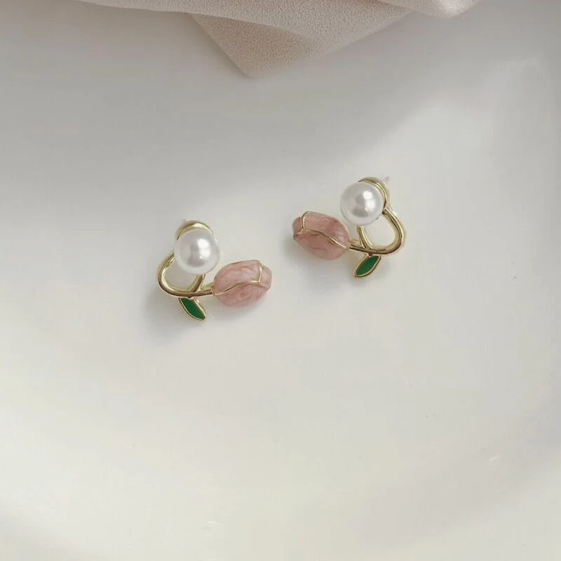 Blumenmotif Perlen- und Steinohrringe Brehn