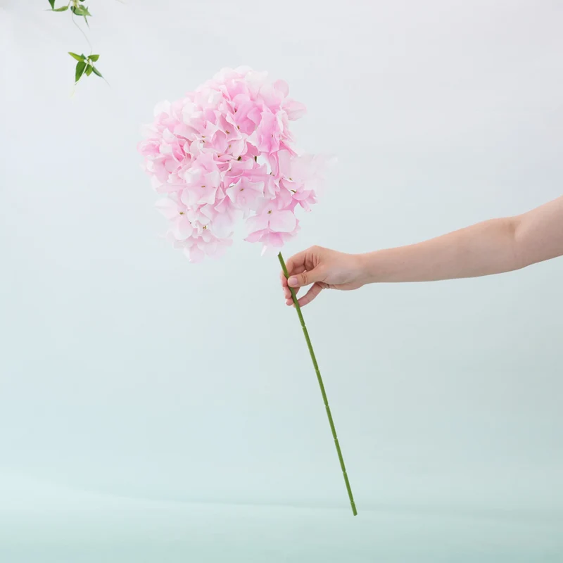 Elegante Kunstblumenarrangement