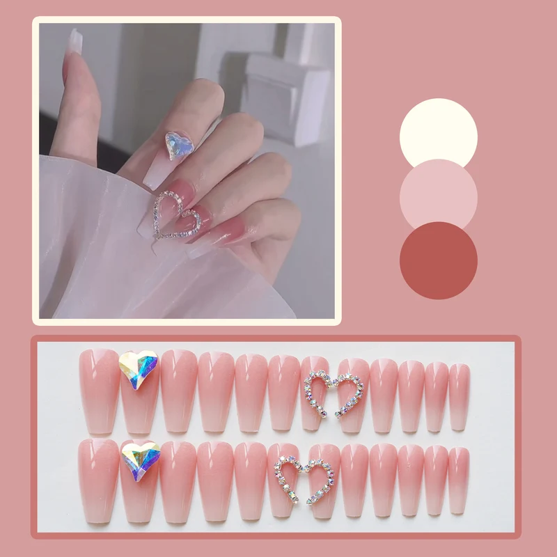 Elegantes herzverziertes Press-On-Nagelset