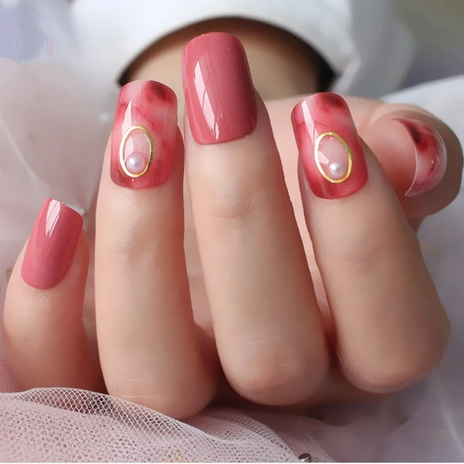 Dekorative Perlen-akzentierte Press-On Nagelset