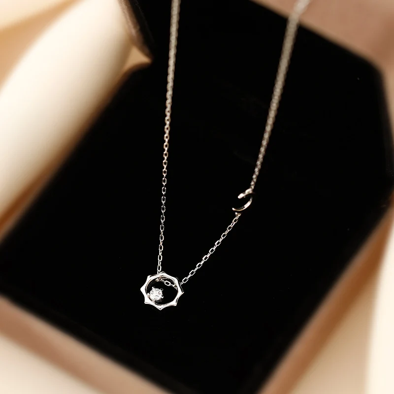 Elegantes geometrisches Anhänger-Halsband Brehn
